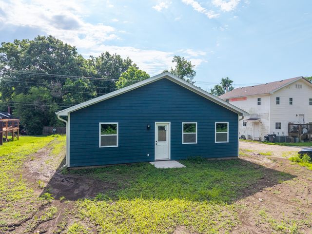 903 N GARTH AVE, Columbia, MO 65203