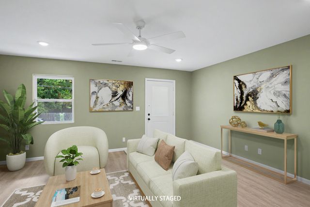 903 N GARTH AVE, Columbia, MO 65203
