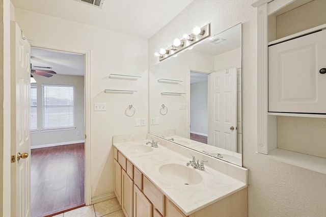 176 Lexington Court, Haslet, TX 76052