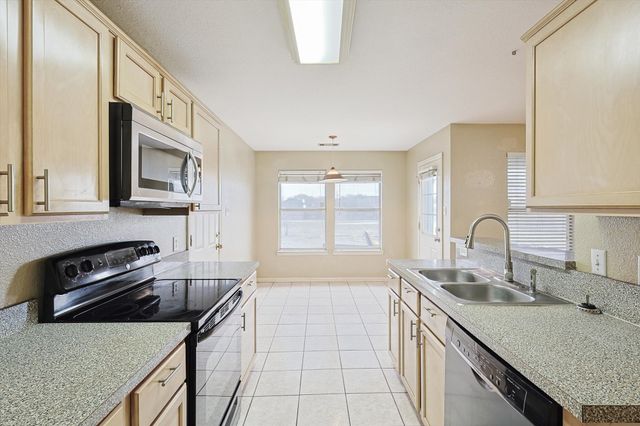 176 Lexington Court, Haslet, TX 76052