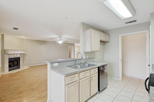 176 Lexington Court, Haslet, TX 76052