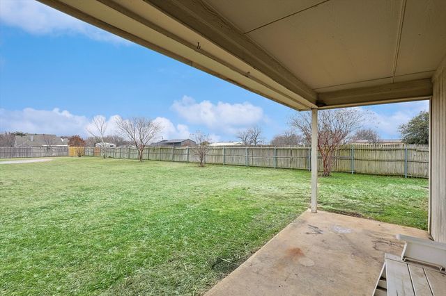 176 Lexington Court, Haslet, TX 76052