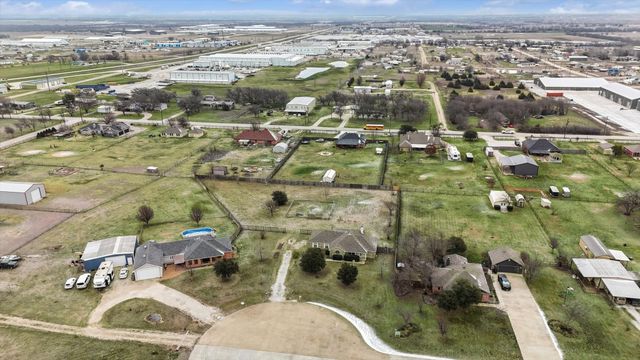 176 Lexington Court, Haslet, TX 76052