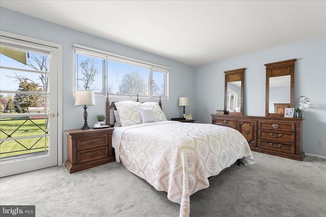 3416 MANOR HILL RD, Pikesville, MD 21208