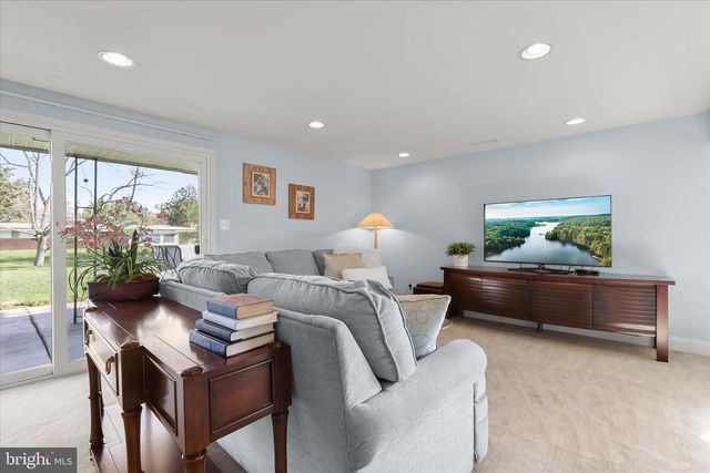3416 MANOR HILL RD, Pikesville, MD 21208