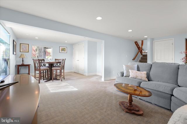 3416 MANOR HILL RD, Pikesville, MD 21208