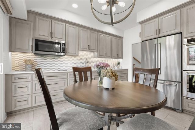 3416 MANOR HILL RD, Pikesville, MD 21208