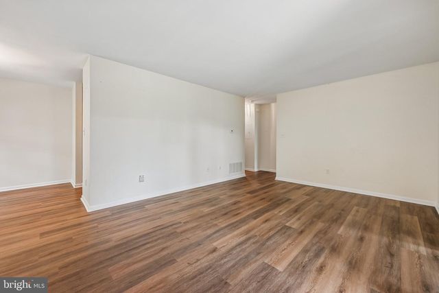 613 STEEPLECHASE CT, Deptford, NJ 08096