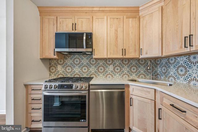 613 STEEPLECHASE CT, Deptford, NJ 08096