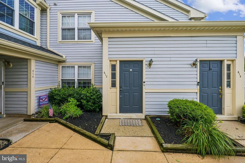 613 STEEPLECHASE CT, Deptford, NJ 08096