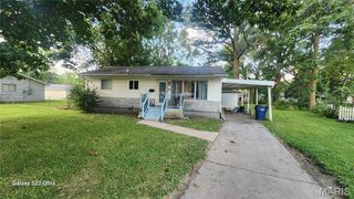 1655 Fenmore Drive, Florissant, MO 63031