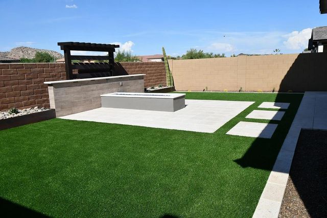 820 E Ashurst Drive, Phoenix, AZ 85048