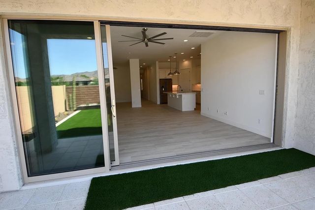 820 E Ashurst Drive, Phoenix, AZ 85048