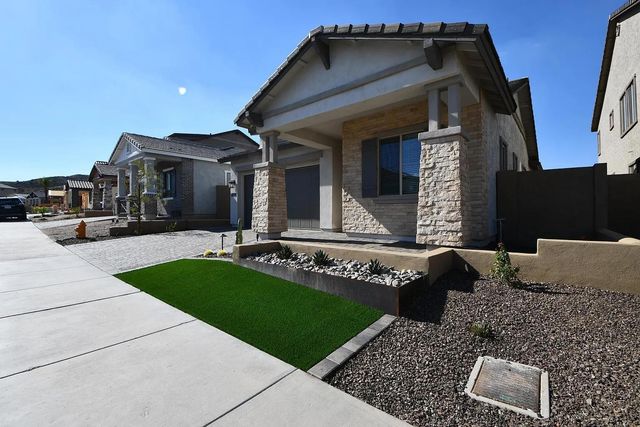 820 E Ashurst Drive, Phoenix, AZ 85048