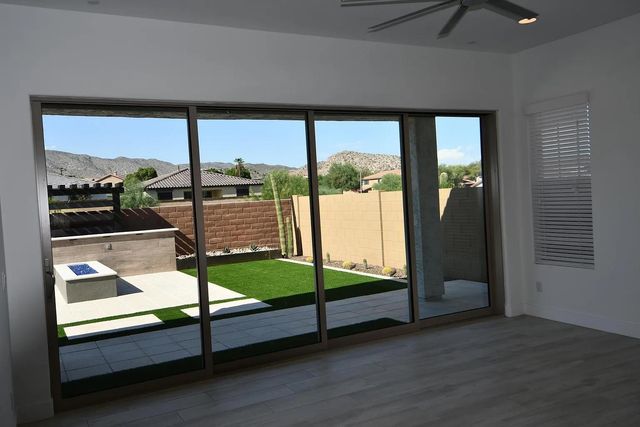 820 E Ashurst Drive, Phoenix, AZ 85048