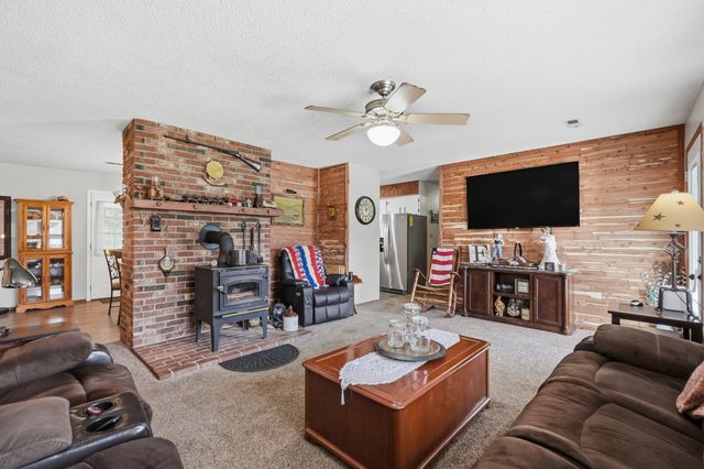 1977 Bear Hollow Road, Pineville, MO 64856