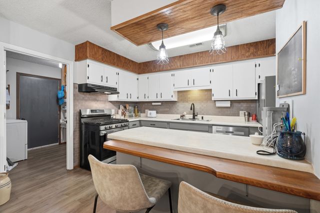 1977 Bear Hollow Road, Pineville, MO 64856