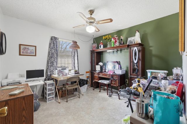 1977 Bear Hollow Road, Pineville, MO 64856