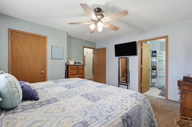 1977 Bear Hollow Road, Pineville, MO 64856