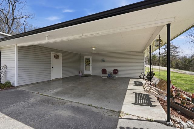 1977 Bear Hollow Road, Pineville, MO 64856