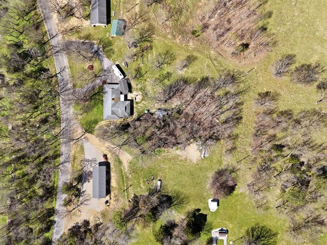 1977 Bear Hollow Road, Pineville, MO 64856