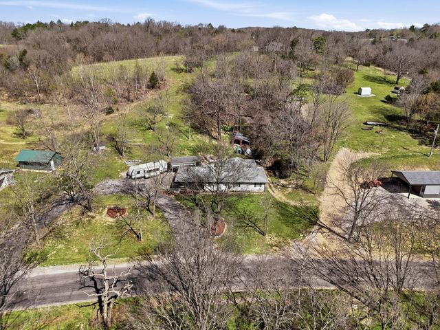 1977 Bear Hollow Road, Pineville, MO 64856