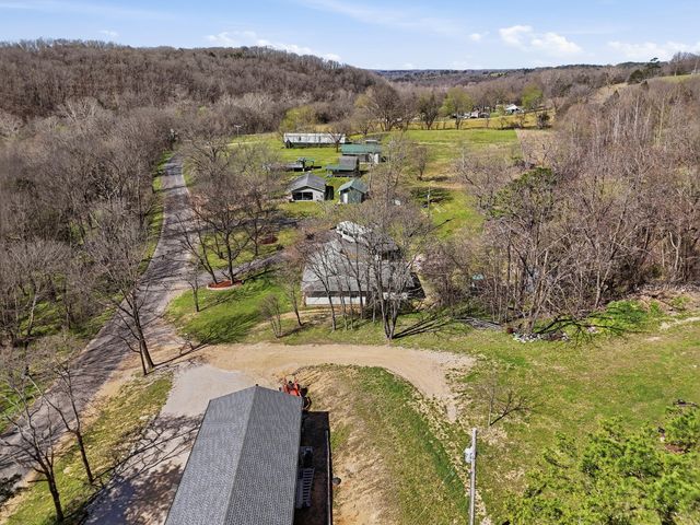 1977 Bear Hollow Road, Pineville, MO 64856