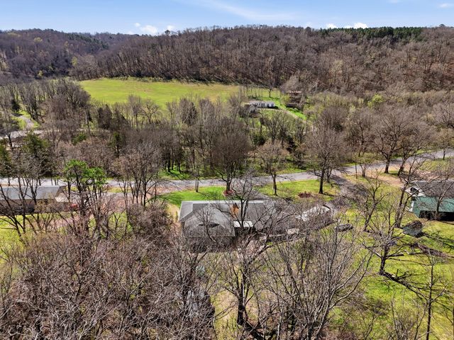 1977 Bear Hollow Road, Pineville, MO 64856