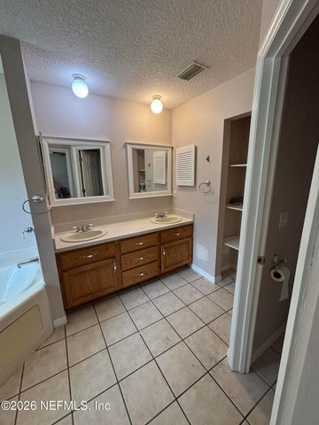 25 CURRANT Avenue, Middleburg, FL 32068