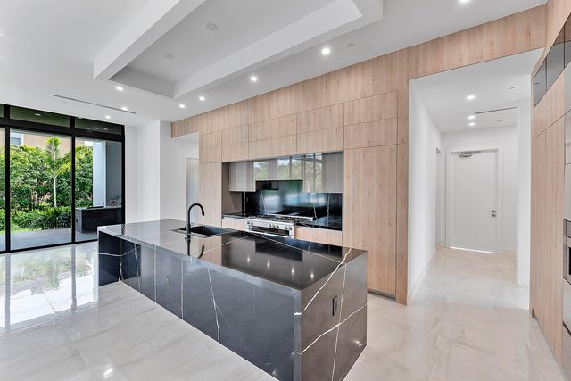 11781 NW 15th Street, Plantation, FL 33323