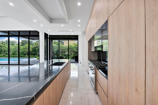 11781 NW 15th Street, Plantation, FL 33323