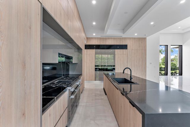 11781 NW 15th Street, Plantation, FL 33323