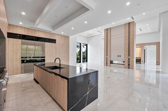 11781 NW 15th Street, Plantation, FL 33323