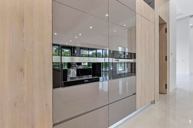 11781 NW 15th Street, Plantation, FL 33323