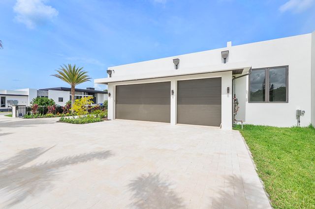 11781 NW 15th Street, Plantation, FL 33323