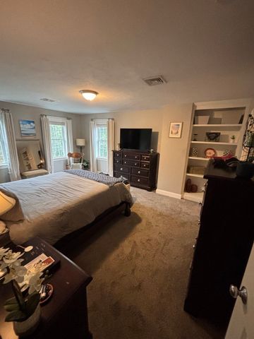 75 Old Oak St, East Bridgewater, MA 02333