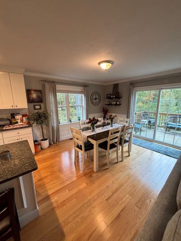 75 Old Oak St, East Bridgewater, MA 02333