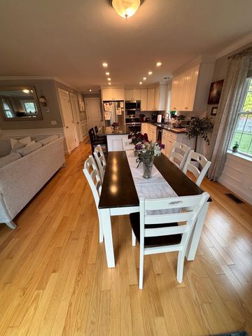 75 Old Oak St, East Bridgewater, MA 02333