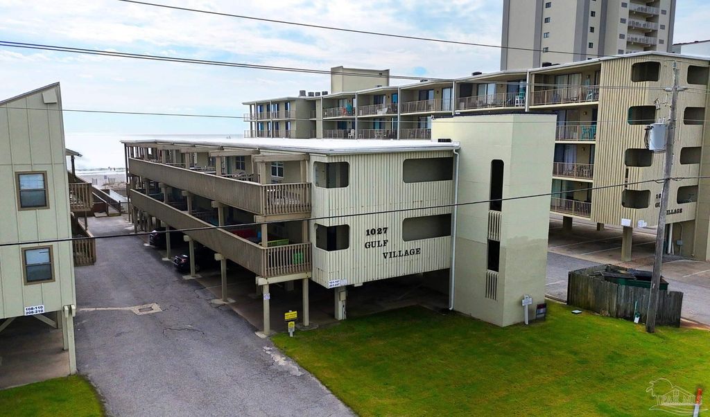 1027 W Beach Blvd 101, Gulf Shores, AL 36542