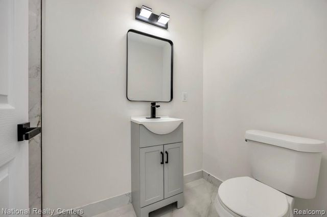 38108 Charwood Drive, Sterling Heights, MI 48312