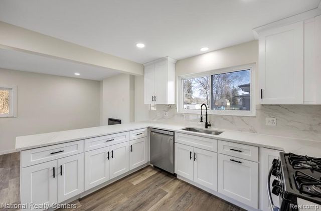 38108 Charwood Drive, Sterling Heights, MI 48312
