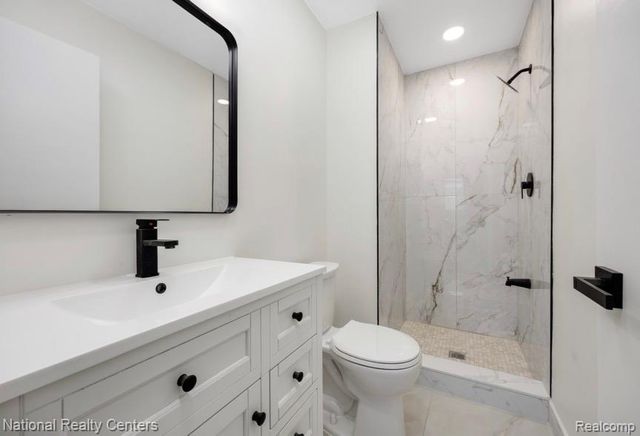 38108 Charwood Drive, Sterling Heights, MI 48312
