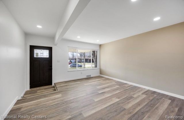 38108 Charwood Drive, Sterling Heights, MI 48312