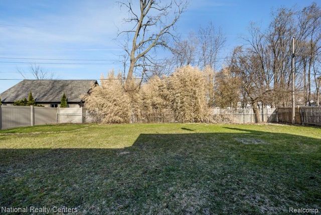 38108 Charwood Drive, Sterling Heights, MI 48312