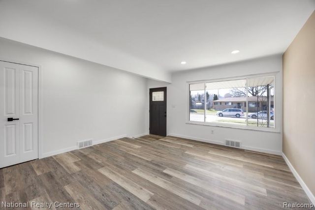 38108 Charwood Drive, Sterling Heights, MI 48312