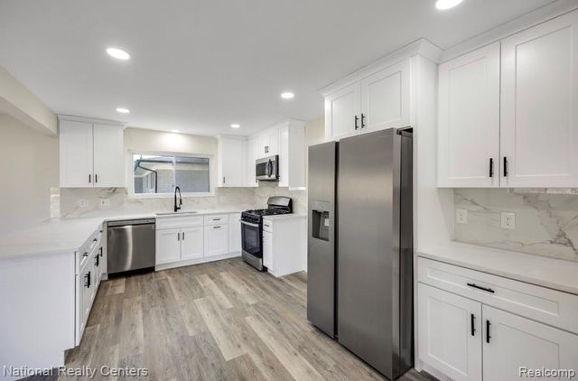 38108 Charwood Drive, Sterling Heights, MI 48312