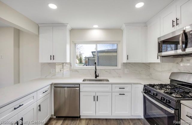 38108 Charwood Drive, Sterling Heights, MI 48312