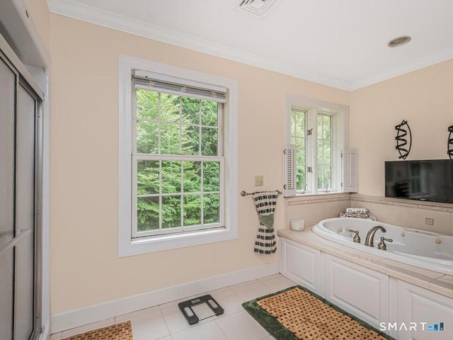 957 Roxbury Road, Southbury, CT 06488