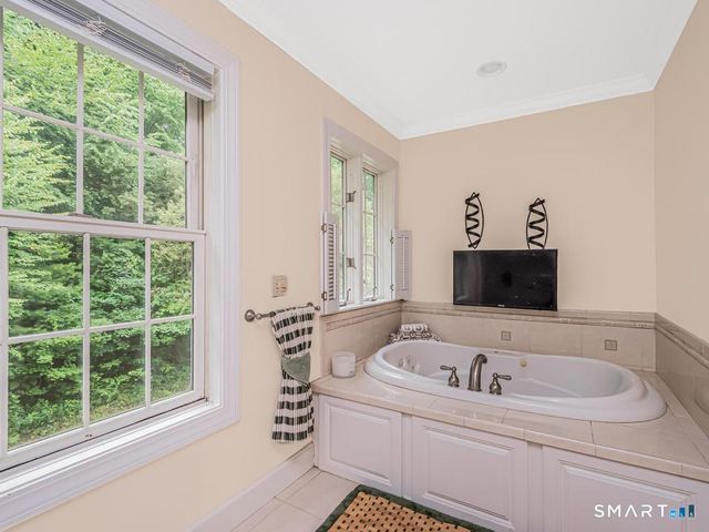 957 Roxbury Road, Southbury, CT 06488