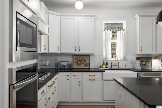 1308 SEVERN WAY, Hoover, AL 35244